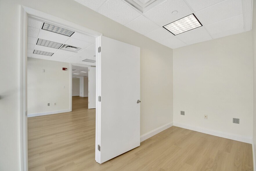 More Photos Of 200 S Andrews Ave, Fort Lauderdale Medical For Sale