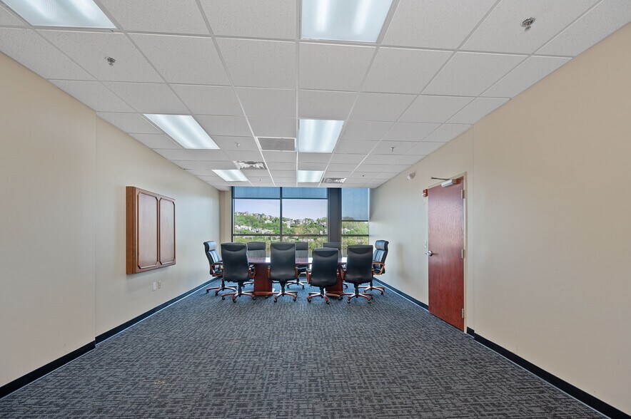 More Photos Of 119 Fairfield Ave, Bellevue Office For Lease
