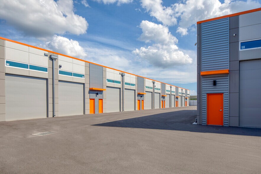 More Photos Of 1111 N 34th St, Tampa Self Storage For Sale