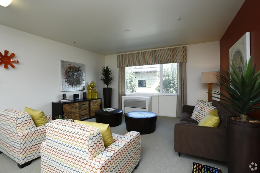 More Photos Of 3850 N Mississippi Ave, Portland Apartments For Lease
