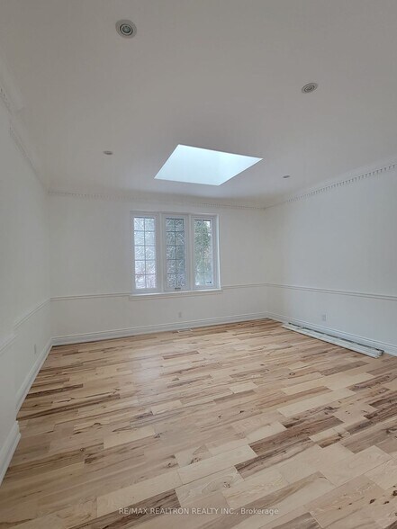 More Photos Of 16003 Yonge St, Aurora Land For Sale