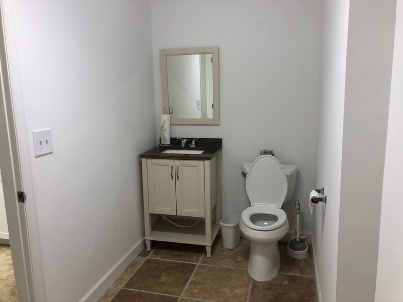 More Photos Of 1501 SE Decker Ave, Stuart Warehouse For Sale