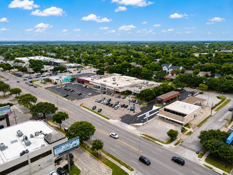 More Photos Of 6310-6330 E Mockingbird Ln, Dallas Storefront For Sale