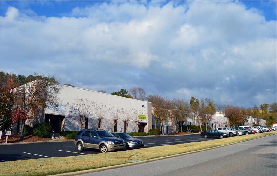 More Photos Of 3580 Lorna Ridge Dr, Vestavia Hills Flex For Lease