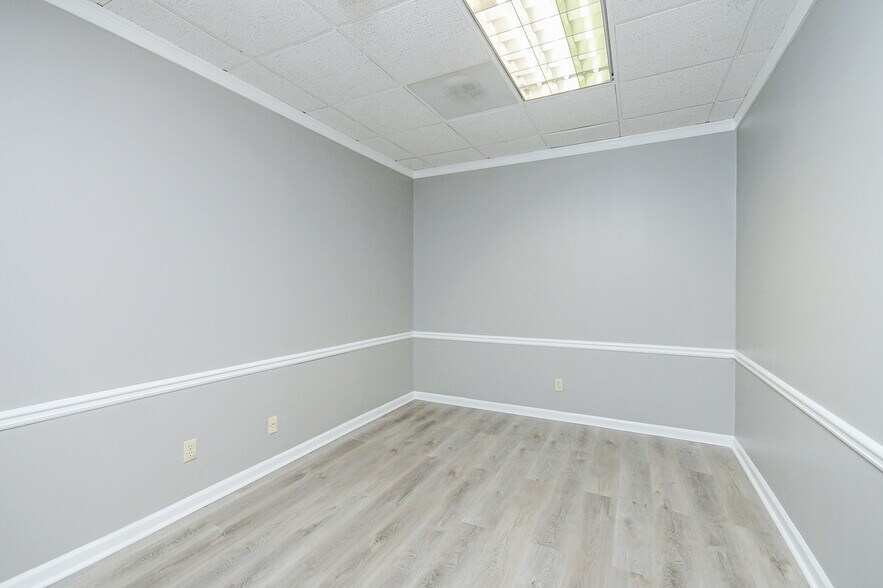More Photos Of 3084 Mercer University Dr, Chamblee Loft Creative Space For Lease