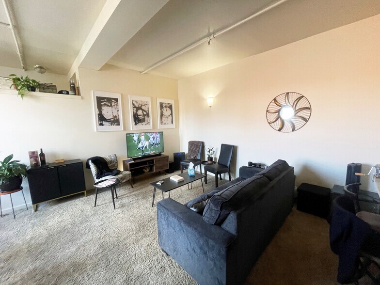 More Photos Of 795 Willamette St, Eugene Apartments For Sale