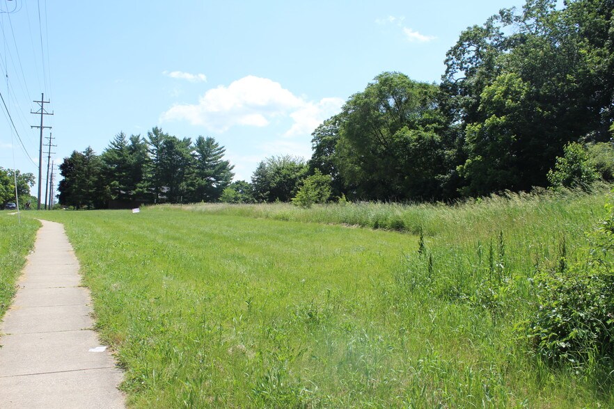 More Photos Of 377 W Kilgore Rd, Portage Land For Lease
