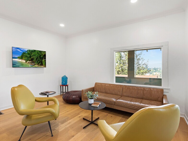More Photos Of 1825 Altivo Way, Los Angeles Multifamily For Sale