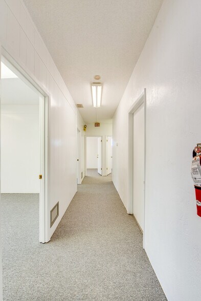 More Photos Of 1617 Ridgewood Ave, Holly Hill Unknown For Lease