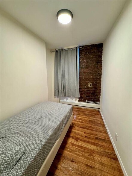 More Photos Of 533 9th Ave, New York Apartments For Sale