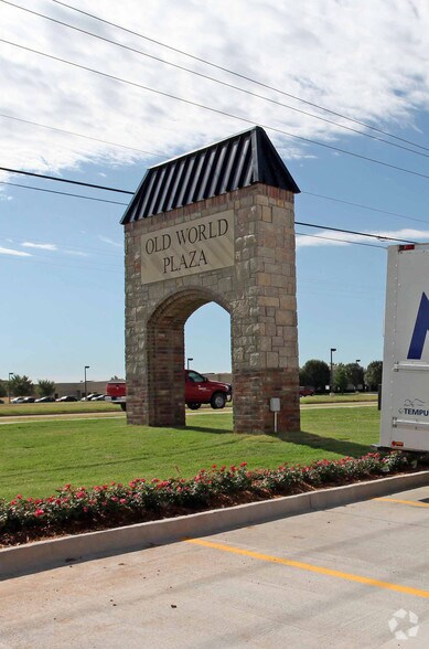 Primary Photo Of 501 S Mustang Rd, Yukon Unknown For Lease