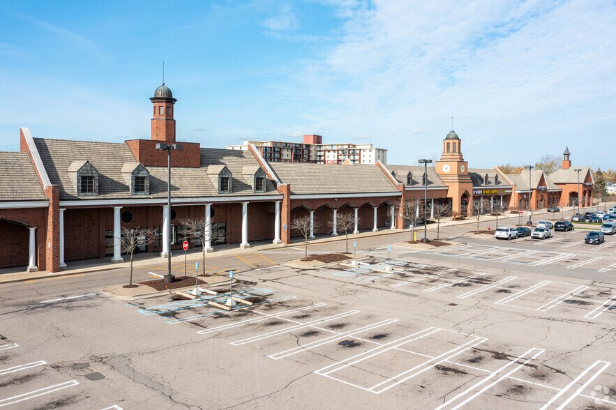 More Photos Of 23675-23765 Greenfield Rd, Southfield Unknown For Lease