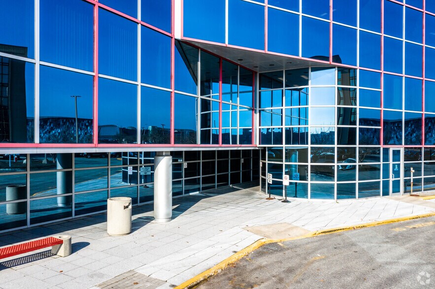 More Photos Of 400 Garden City Plz, Garden City Office For Lease