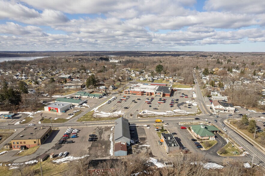 More Photos Of 15 W 1st St S, Fulton Freestanding For Sale