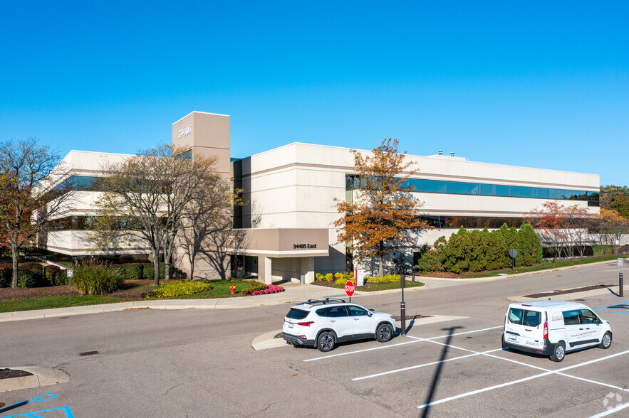 Primary Photo Of 34405 W 12 Mile Rd, Farmington Hills Office For Lease