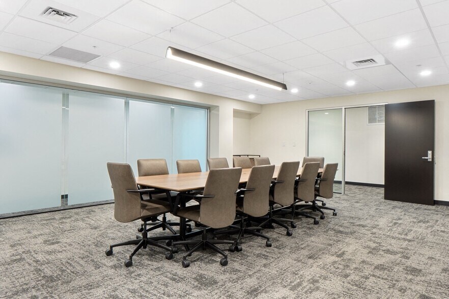 More Photos Of 1100 Market St, Chattanooga Office For Sale