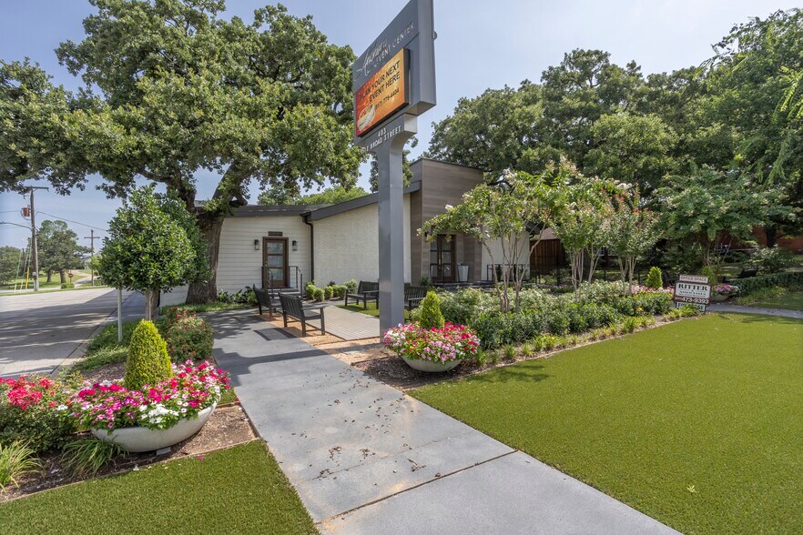 More Photos Of 403 E Broad St, Mansfield Loft Creative Space For Lease