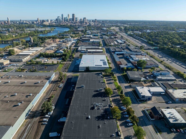 More Photos Of 2800-2930 2nd St N, Minneapolis Light Manufacturing For Sale