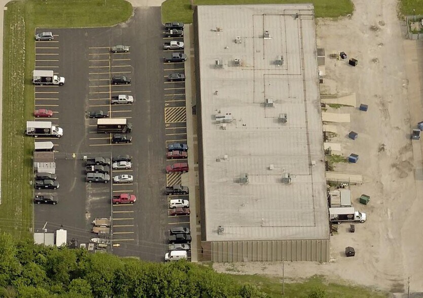 More Photos Of 3430 Constitution Dr, Springfield Warehouse For Lease