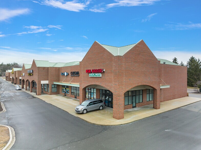 More Photos Of 27616-27690 Middlebelt Rd, Farmington Hills Freestanding For Lease
