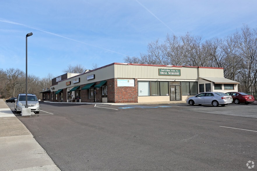 More Photos Of 1 Park Ln, Douglassville Unknown For Lease