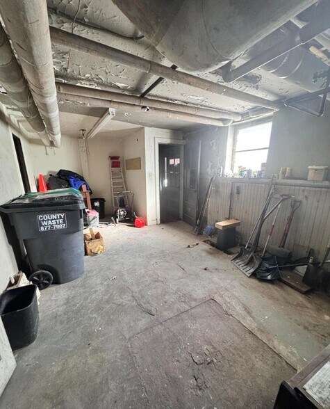 More Photos Of 204 Lancaster St, Albany Storefront Retail Residential For Sale