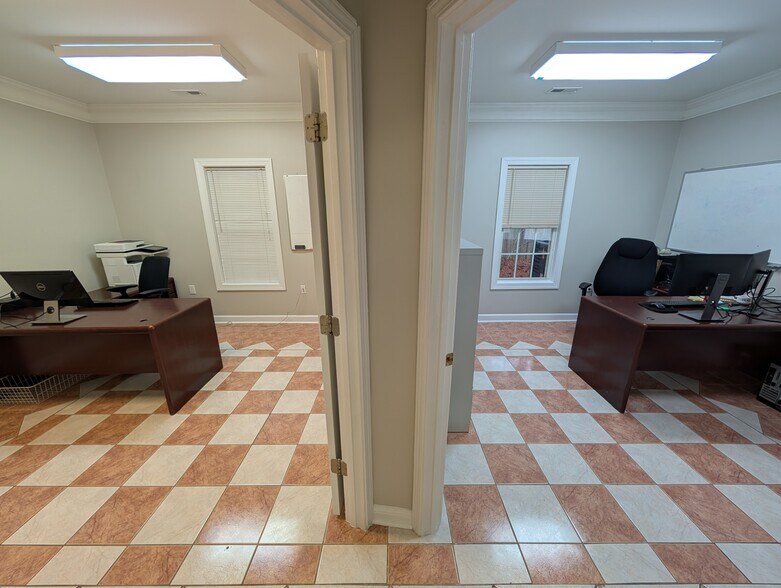 More Photos Of 6511 Creedmoor Rd, Raleigh Office For Lease