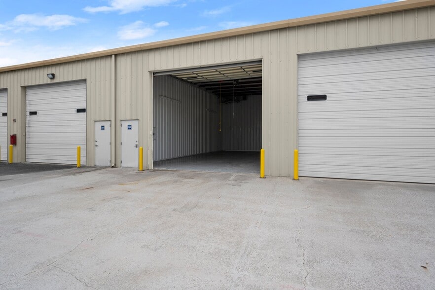 More Photos Of 8826 Louetta Rd, Spring Self Storage For Sale