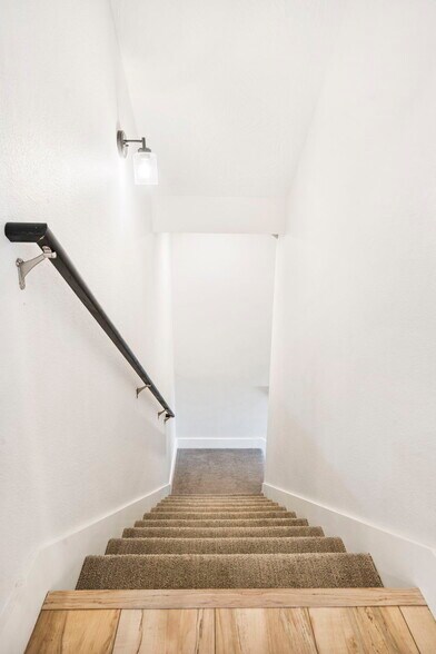 More Photos Of 129 Pioneer Peak, Kimberling City Specialty For Sale