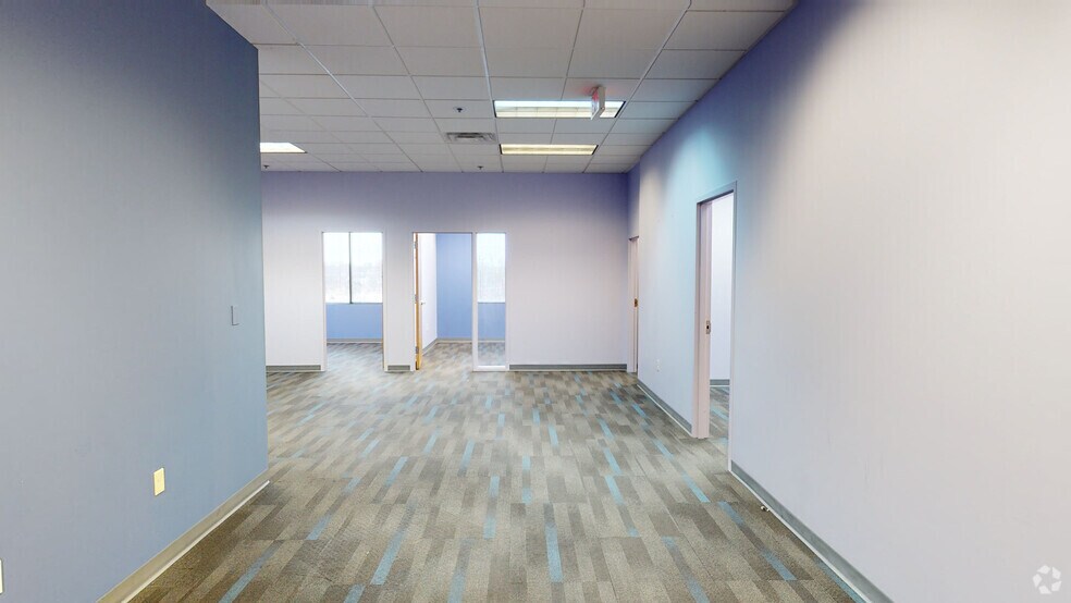 More Photos Of 16721-16765 Main St, Wildwood General Retail For Lease