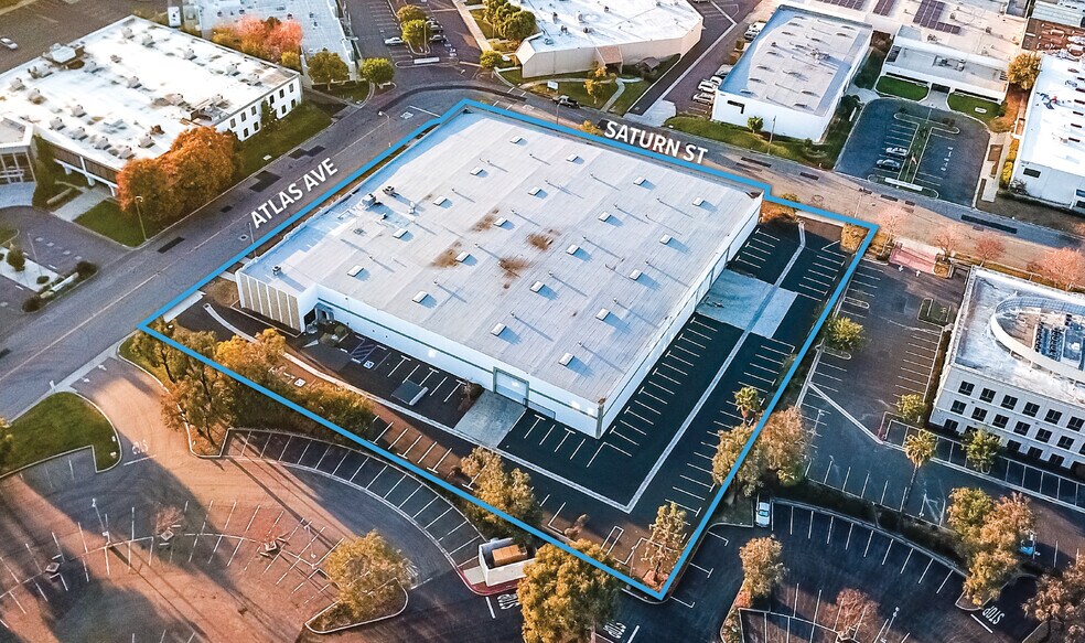 More Photos Of 521 Atlas St, Monterey Park Manufacturing For Lease