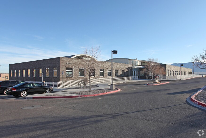 More Photos Of 10511 Golf Course Rd NW, Albuquerque Medical For Lease