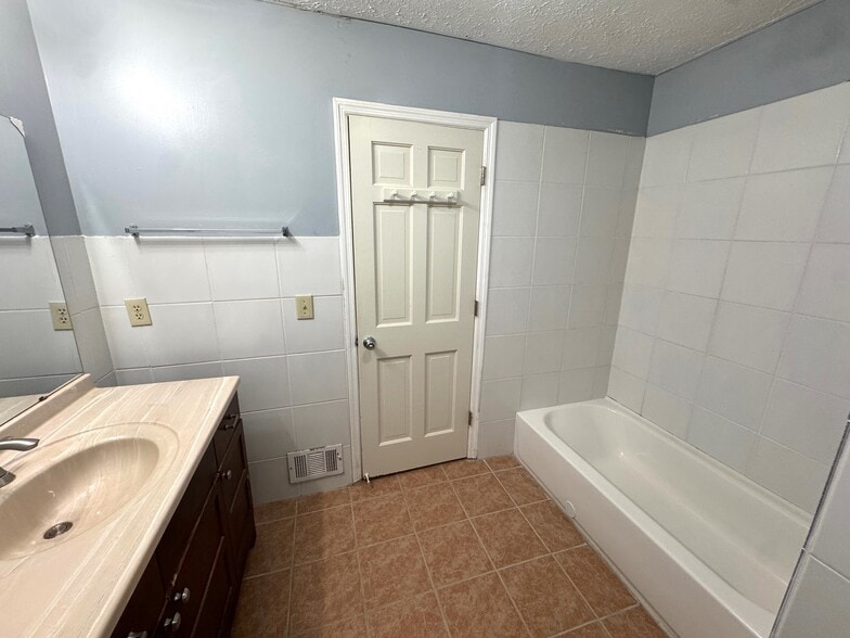 More Photos Of 2662 Thompson Mill Rd, Buford Religious Facility For Sale