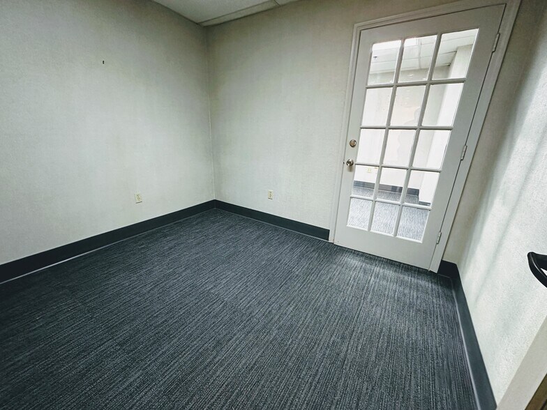 More Photos Of 1110 Brickell Ave, Miami Office Residential For Sale