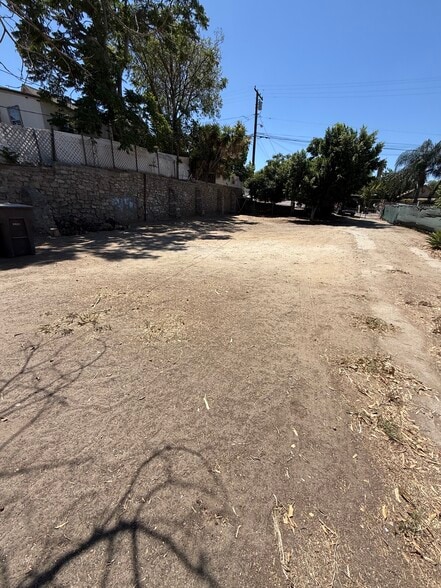 More Photos Of 2961 11th St, Riverside Industrial For Sale