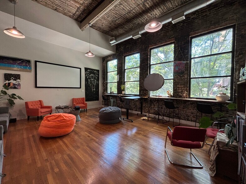 More Photos Of 231 W 4th St, Winston-Salem Office For Lease