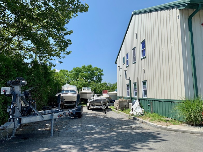 More Photos Of 76 Foster Ave, Hampton Bays Marina For Sale
