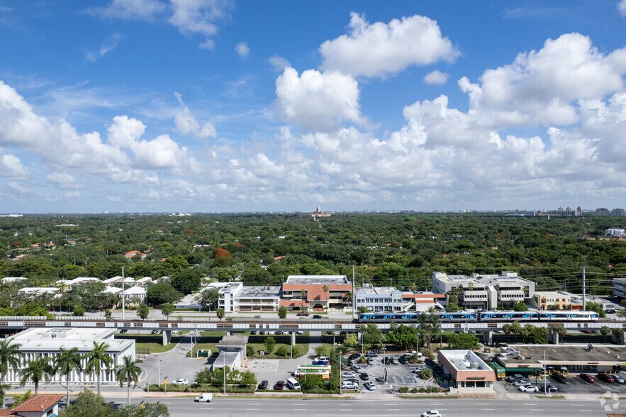 More Photos Of 4675 Ponce de Leon Blvd, Coral Gables Medical For Lease