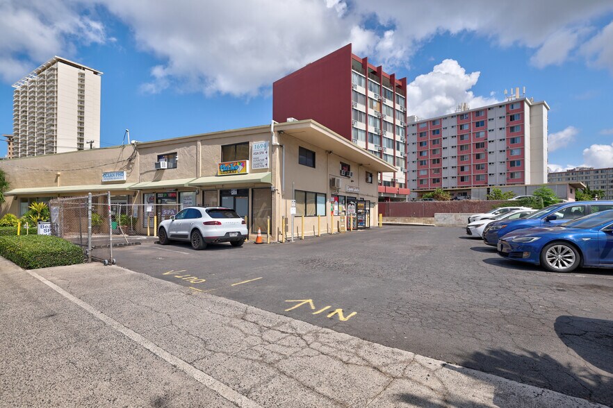 More Photos Of 1694 Kalakaua Ave, Honolulu Freestanding For Sale