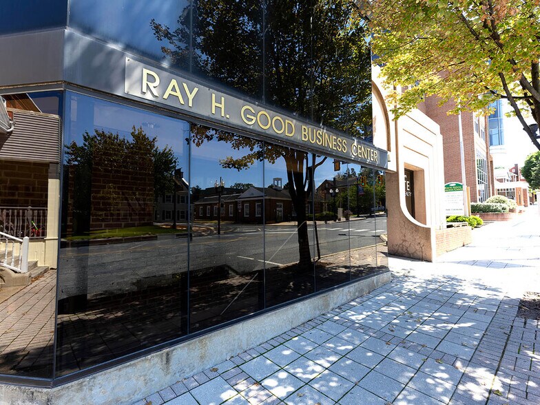 More Photos Of 114 E Main St, Ephrata Office For Lease