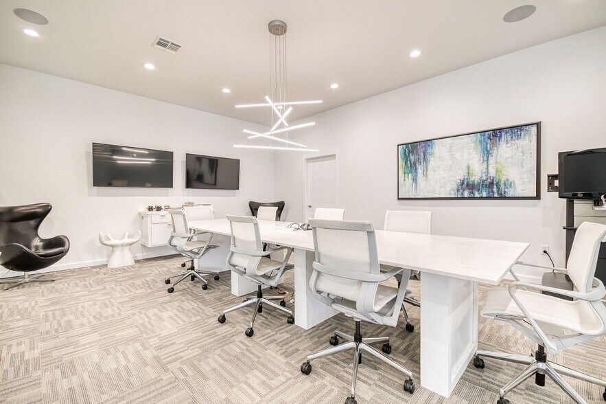 More Photos Of 3401 W Rock Creek Rd, Norman Office For Lease