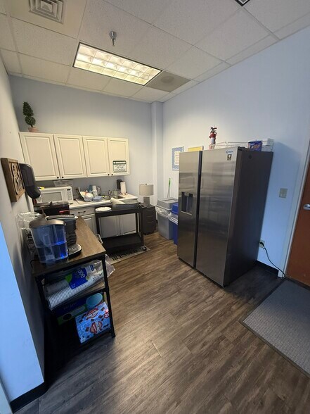 More Photos Of 144 Talbert Pointe Dr, Mooresville Light Distribution For Lease