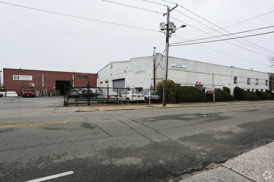 More Photos Of 91-101 Horton Ave, Lynbrook Warehouse For Lease