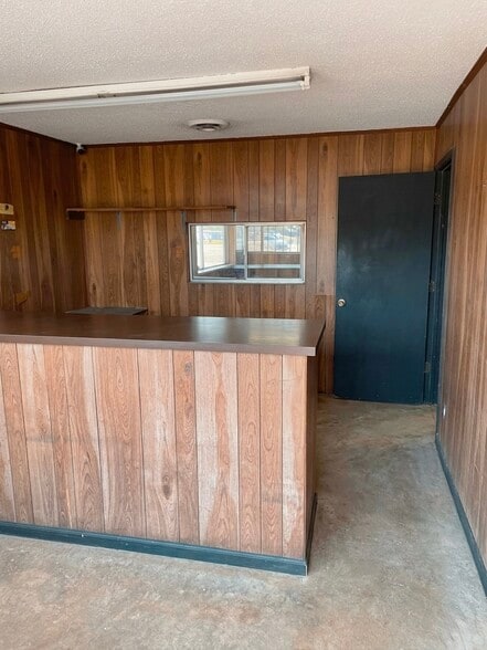 More Photos Of 2714 Southern Ave, Memphis General Retail For Lease