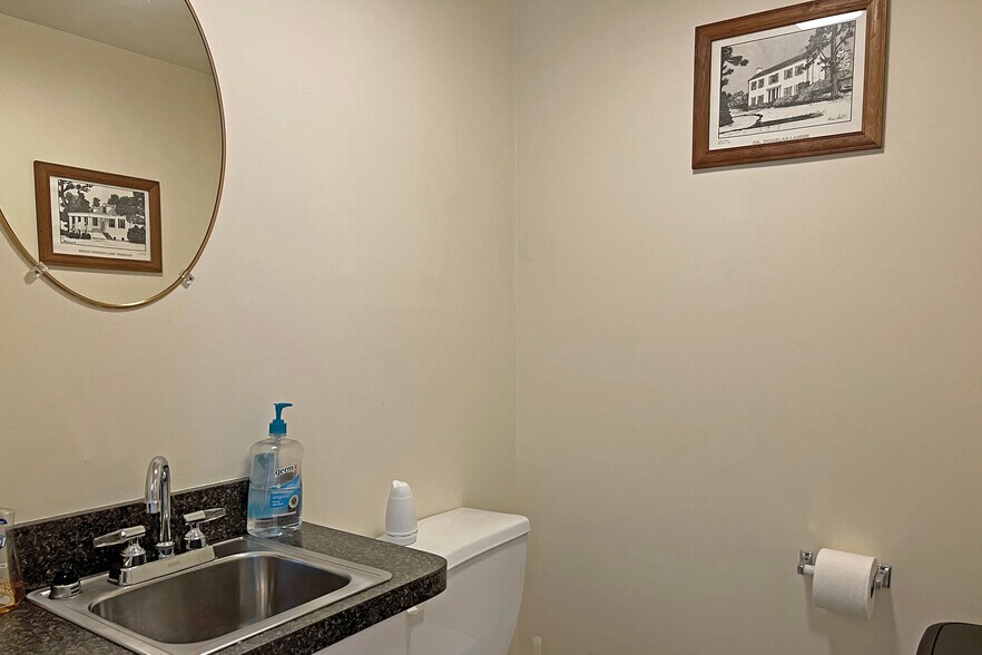 More Photos Of 81 Steele Rd, Franklin Office For Lease