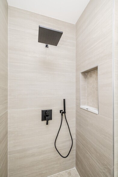 More Photos Of 544 Lawndale ave, Chicago Apartments For Sale