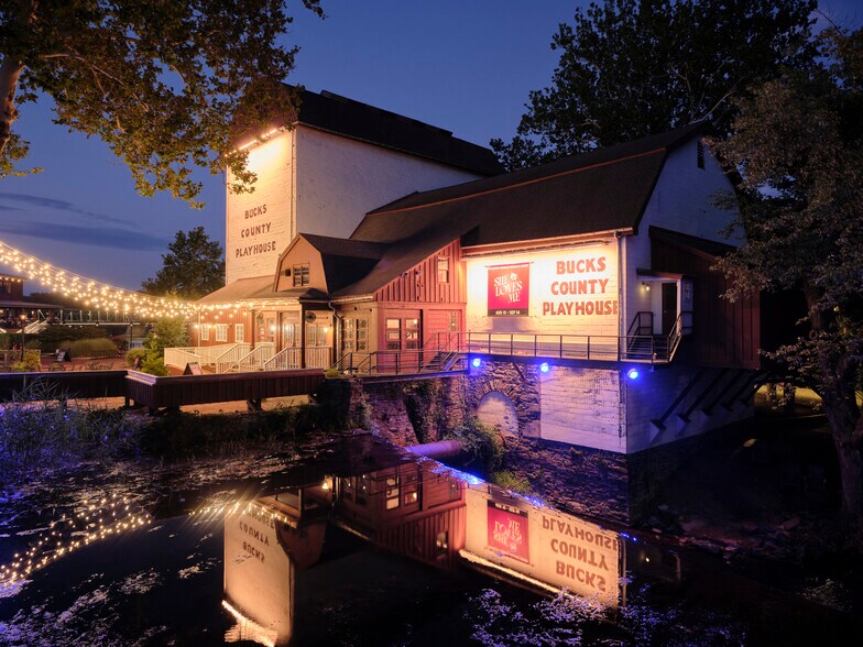 More Photos Of 76 S Main St, New Hope Storefront Retail Residential For Sale