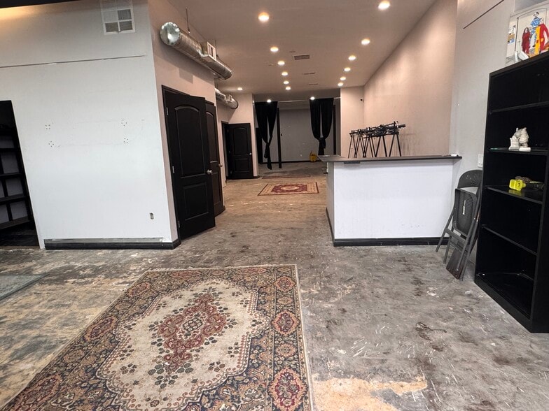 Primary Photo Of 4944 Vineland Ave, North Hollywood Medical For Lease