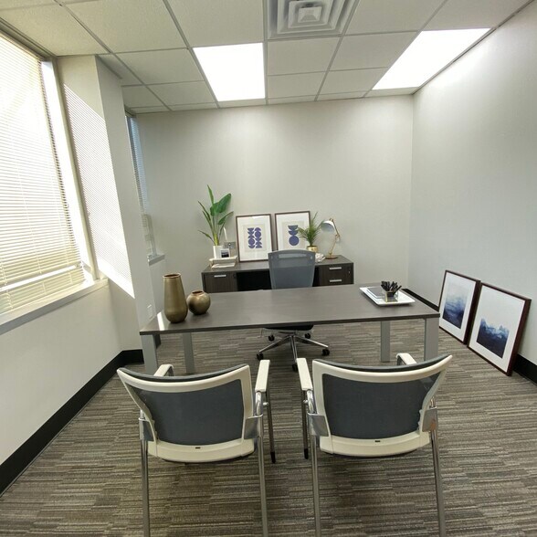 More Photos Of 3029 S Sherwood Forest Blvd, Baton Rouge Loft Creative Space For Sale