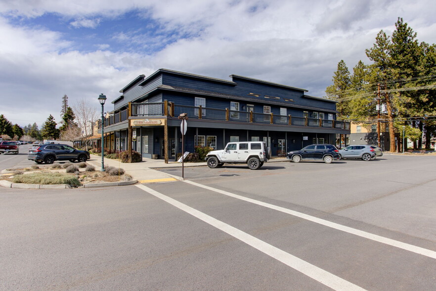 More Photos Of 192 E Main Ave, Sisters Storefront Retail Office For Lease